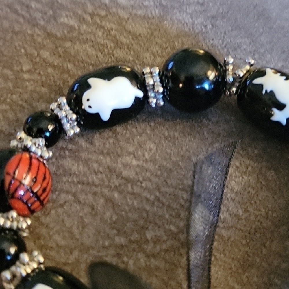 3/$30 Lampwork Glass Halloween Ghost Beaded Stretch Bracelet - Picture 5 of 6
